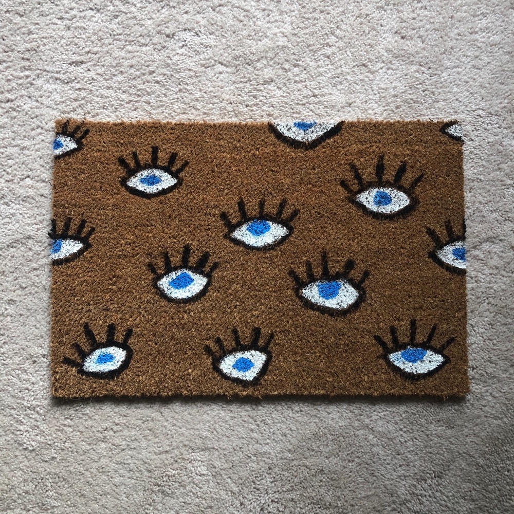 Blue eye doormat